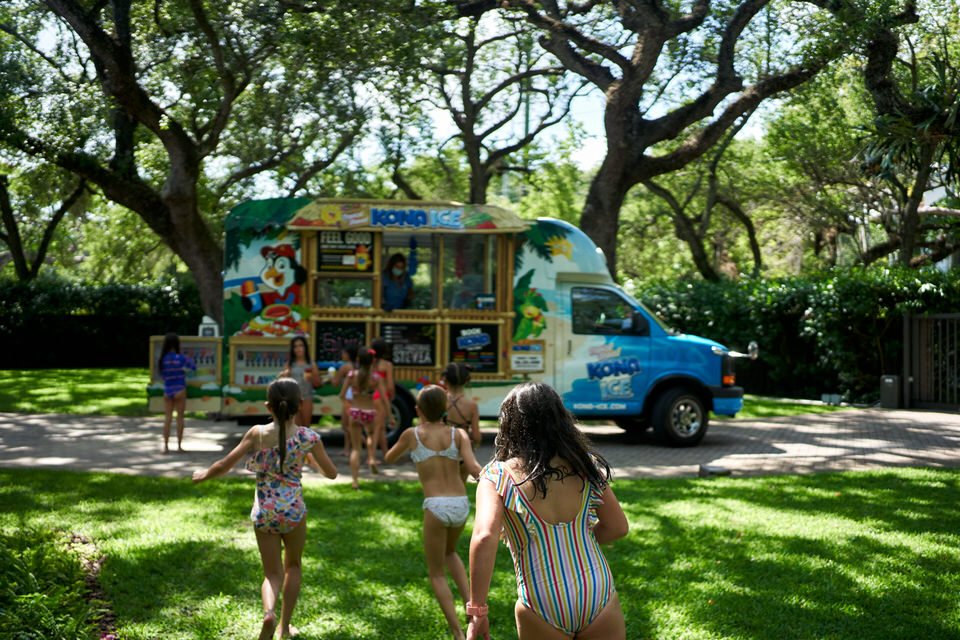kids running to ice cream truck